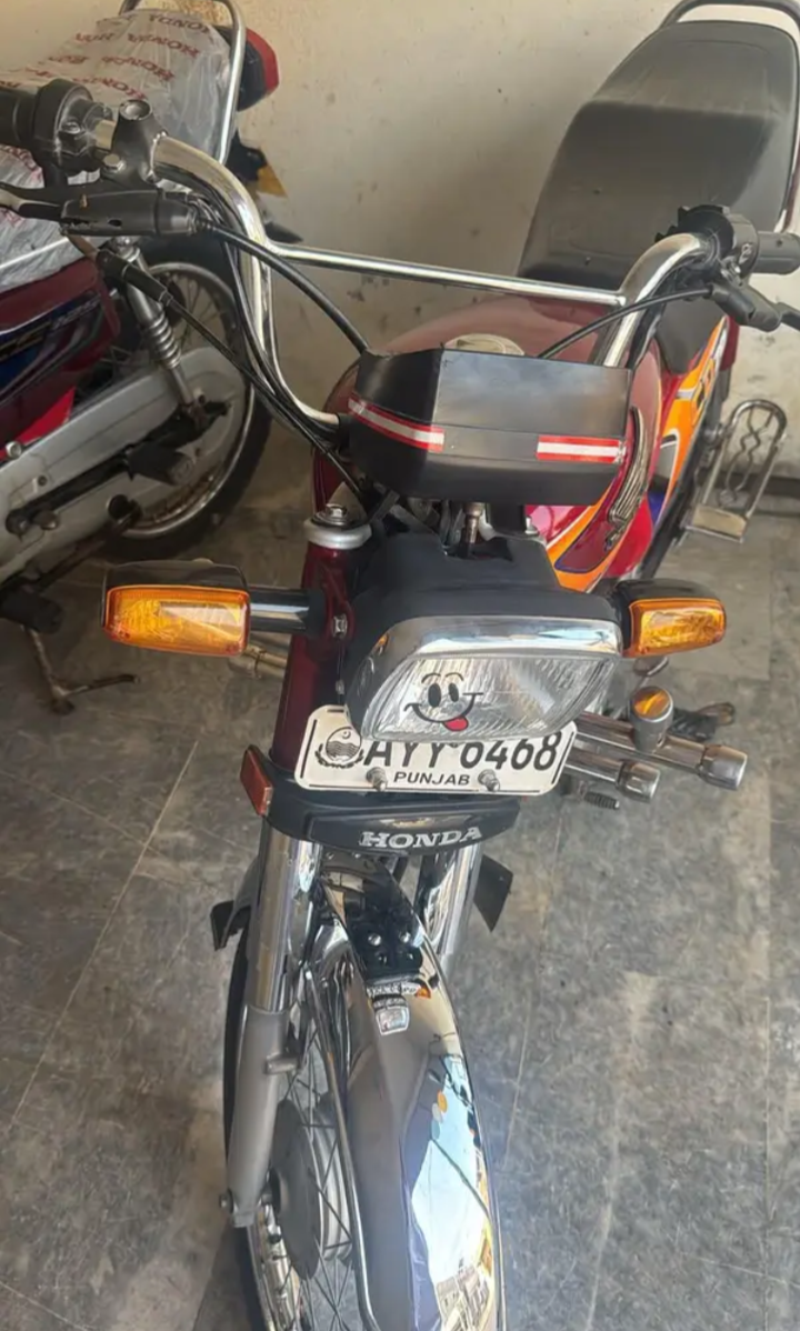 Honda cd70 original condition all documents available for sale in Multan, photo 3