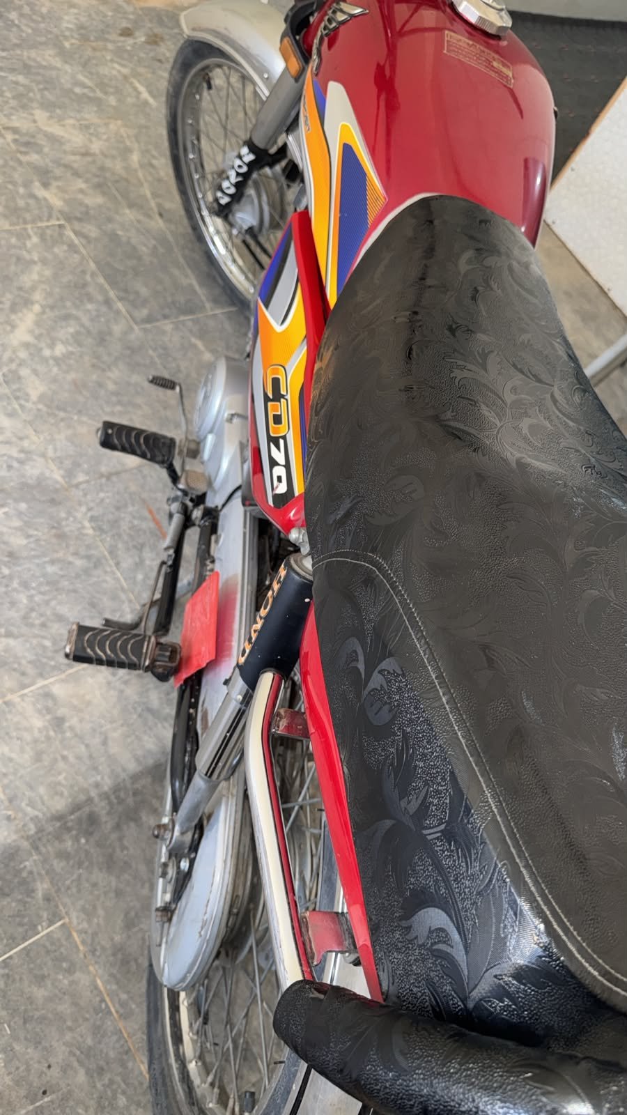 Honda cd70 2025 model original condition, all documents available for sale in Multan, photo 4