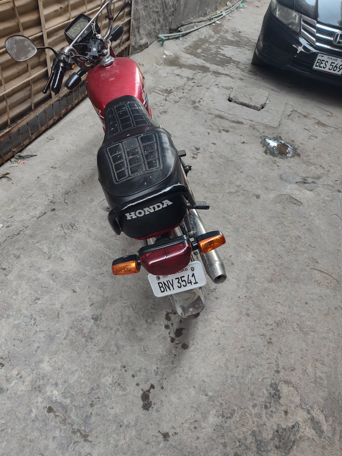 Honda CD 70 for sale in Lahore, photo 3
